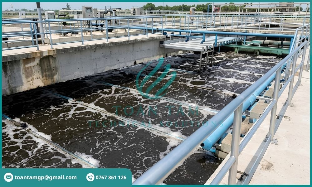 Các bể và thiết bị trong hệ thống xử lý nước thải