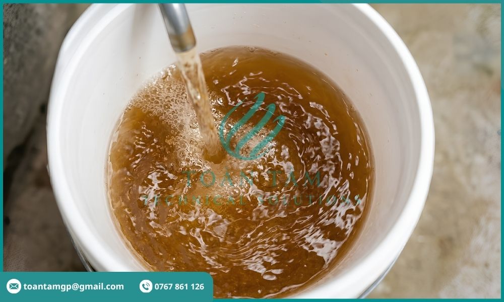 Nước nhiễm phèn có màu vàng