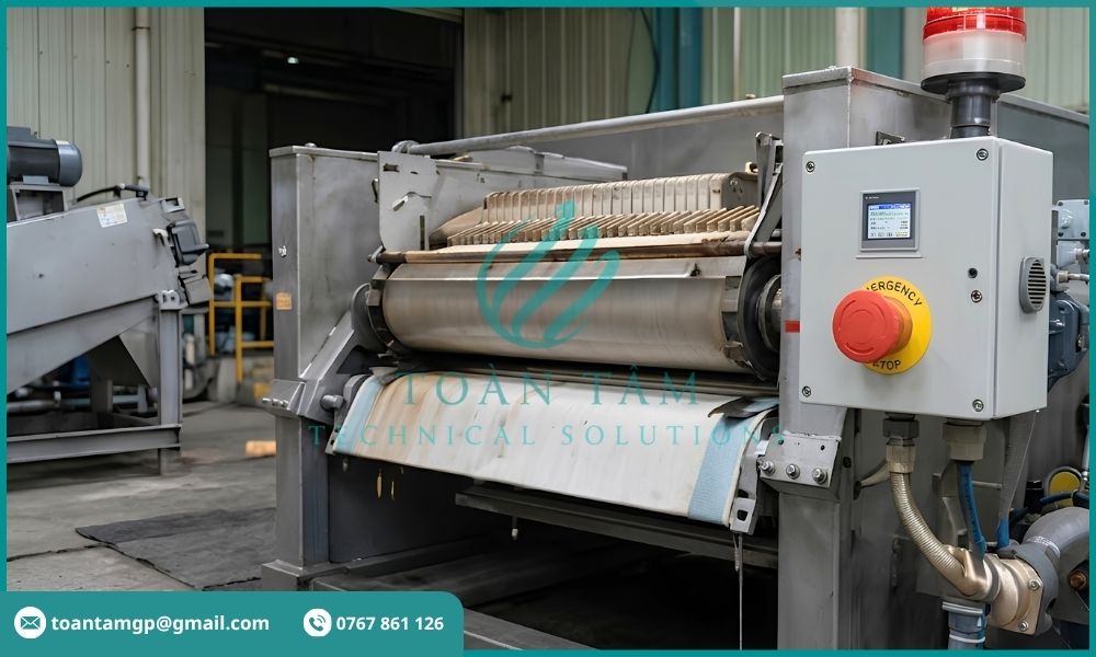 Máy ép dừng đột ngột khi đang chạy