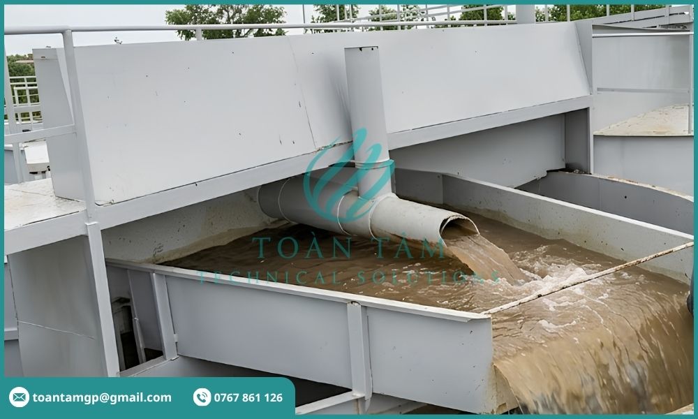 Máng thu nước rửa ngược của bể lọc trọng lực